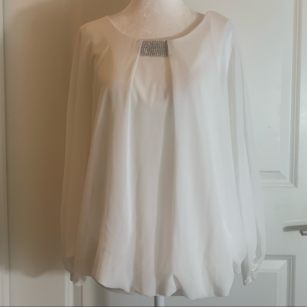 Established 1962 | white | flowy long sleeves blouse with rounded neckline